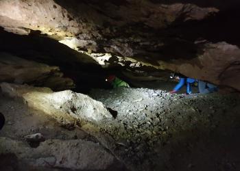 in der Höhle