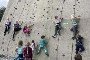 Alpenverein Traunstein - Kinderklettern - © Daniella Riedl